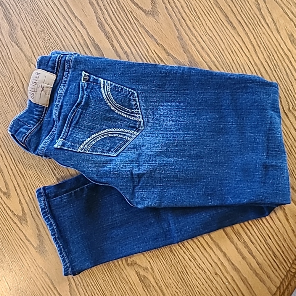 Hollister Capris